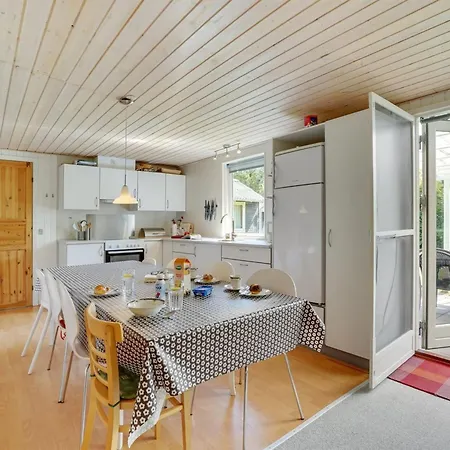 Ulrike - 600m To The Fjord By Interhome