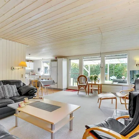 Nyaraló Ulrike - 600m To The Fjord By Interhome